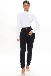 Hold You In High Rise Skinny Jeans - Dark Wash Ins Street